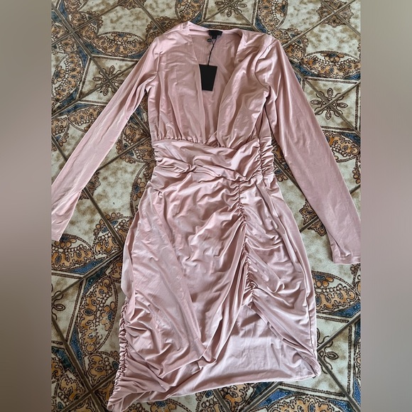 NBD x revolve mini dress fitted deep neck ruched long sleeve small soft nwt new - Picture 4 of 7